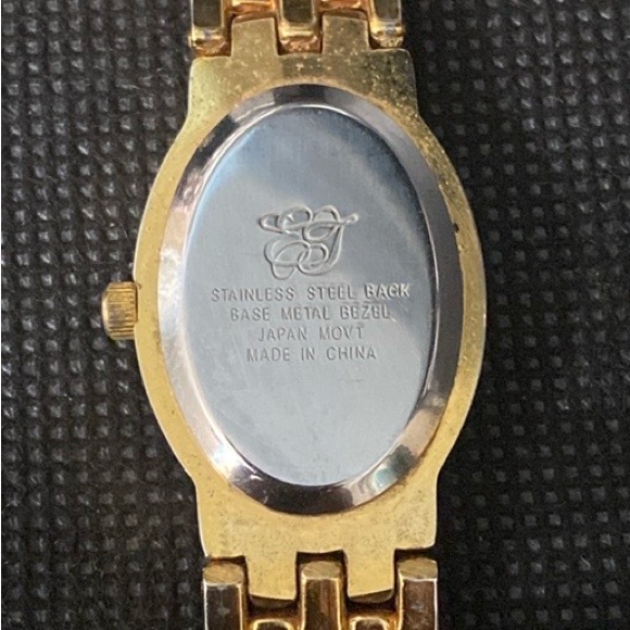 Vintage EJ Ladies Gold Toned Watch with Oval Rhinestones Face - Picture 2 of 8